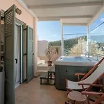 Naxos Chalkion Beautiful Detsis House With Jacuzzi Сasa de vacaciones