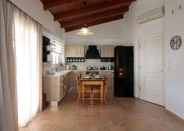 Naxos Chalkion Beautiful Detsis House With Jacuzzi Holiday home *